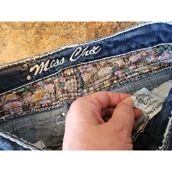 Miss‎ Chic Size 3=29"W Jeans New Fashion Embellished 23" Inseam - Picture 5 of 10